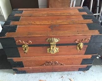Vtg Steamer Trunk