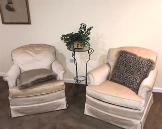 lounge chairs 