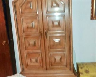 Thomasville "Madeira" Collection Bedroom Suite (no bed)