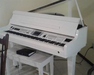 Gorgeous BALDWIN digital baby grand piano, she paid thousands for, don't miss the opportunity at a MUCH reduced price :)