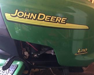 John Deere L 110 mower 17.5HP