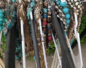 Tons of NEW costume jewelry! 
Christmas is tight around the corner!! 