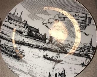 VINTAGE RUSSELSHEIM DECORATIVE PLATE