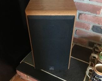 VINTAGE FLOOR SPEAKER