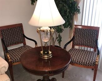 VINTAGE ROUND SIDE TABLE