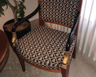 VINTAGE ARM CHAIR