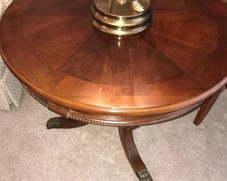 VINTAGE ROUND TABLE