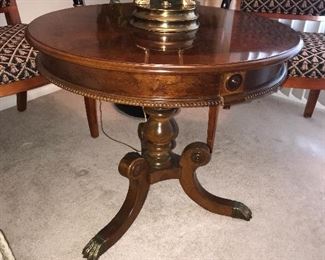 VINTAGE ROUND TABLE