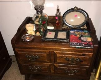 VINTAGE 4 DRAWER NIGHTSTAND 