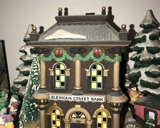 DEPARTMENT 56 VILLAGE HERITAGE HOUSES AND  ACCESSORIES