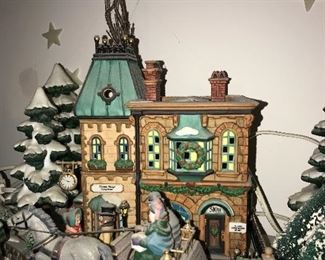 DEPARTMENT 56 VILLAGE HERITAGE HOUSES AND  ACCESSORIES