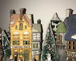 DEPARTMENT 56 VILLAGE HERITAGE HOUSES AND  ACCESSORIES