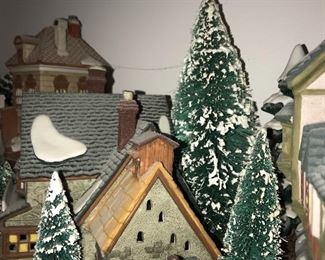 DEPARTMENT 56 VILLAGE HERITAGE HOUSES AND  ACCESSORIES