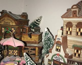 DEPARTMENT 56 VILLAGE HERITAGE HOUSES AND  ACCESSORIES