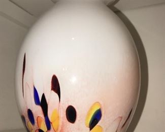 VINTAGE CERAMIC FLOWER VASE 