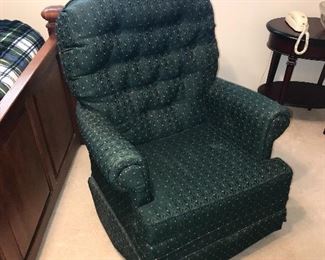 VINTAGE CHAIR