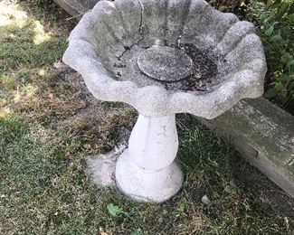 BIRD BATH 