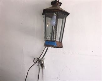 LIGHT FIXTURE