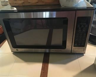 . . . complimented by a nice stainless microwave.