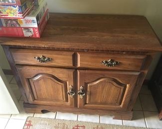 . . . a nice server/buffet/sideboard.