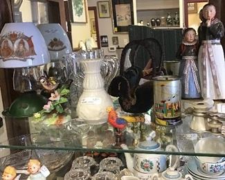 Royal Commemorative oil lamp, World’s Fair bank and much more.