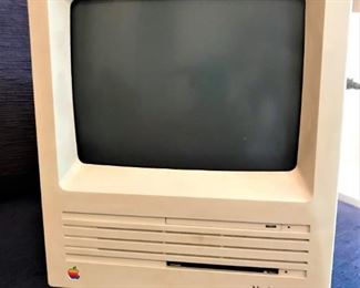 Macintosh SE Vintage Computer