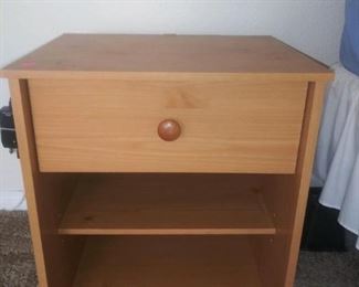 Single end table $15