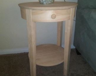 Single end table $15