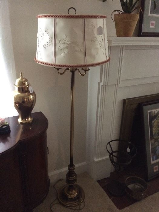 Floor lamp