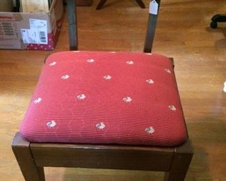 sewing chair with storage