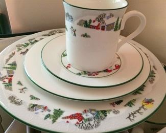 Lenox 'Sleighride' China-39 pc.