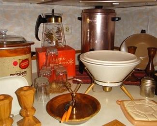 Vintage Kitchen Ware 