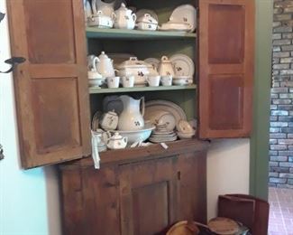 Primitive corner cupboard, probably early 1800s