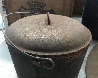 Cast Metal Kitchen Kettle With Lid