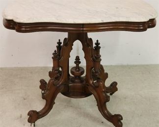 Victorian walnut shaped marble table