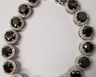 14K Black & White Diamond Bracelet APP $33,200