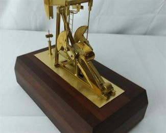 Battery Operated Display Oil Well