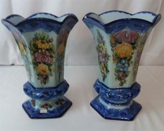 Vestal Alcobaca Vases