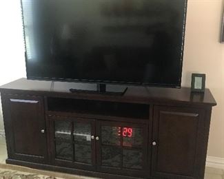 LG TV  and media console