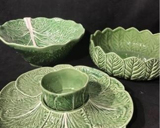 090 Bordallo Pimheiro Serving Pieces