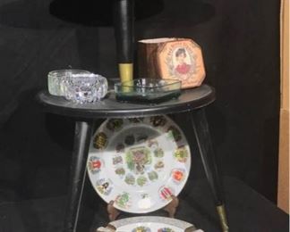 064 Smoking Stand and Ashtrays