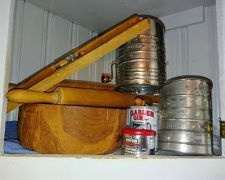 Vintage kitchen items