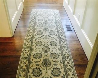 Pottery Barn Runner, 2.5' x 9 '