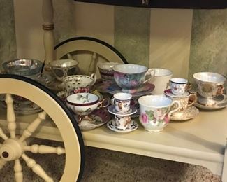 Teacups (many)