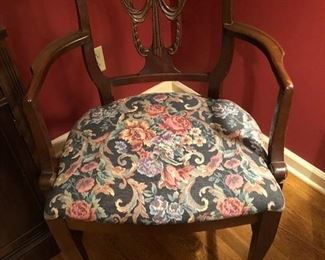 2 arm chairs with table