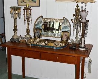 Side table, lamps and Travel Vanity Set