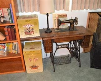 Singer Sewing Machine, 