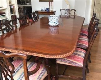 Georgian mahogany carved pedestal table.  Seats up18!