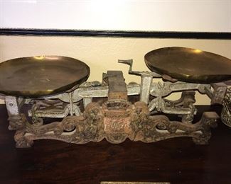 Antique French scale