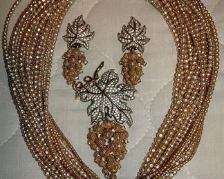 Beautiful Designer Jewelry Incl. Miriam Haskell, Weiss, Kramer, Schreiner, Jomaz, Etc.